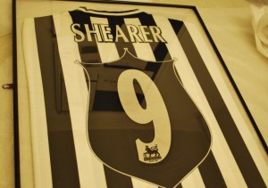 Framed Alan Shearer shirt
