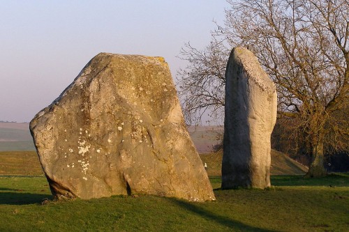 The two remaining stones at the Cove, Avebury henge, Wiltshire. Photo by JimChampion, 2008, Creative Commons Attribution-Share Alike 3.0 Unported, GNU Free Documentation License.