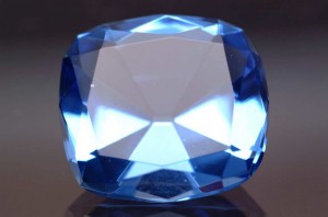 Glass replica of the Hope Diamond 