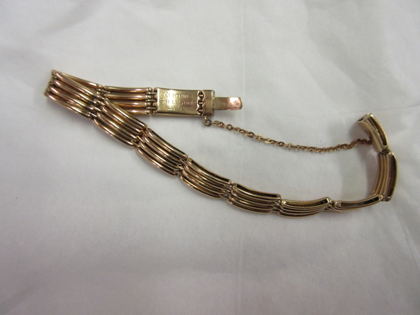 gold bracelet belonging to Jane Ellen Bell